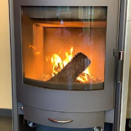 Modernes Unweit Eines Schoenen Badesees * Frielendorf